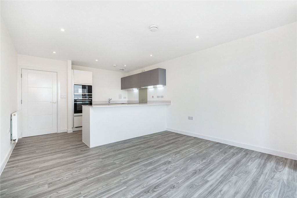 Property photo 3 of 10 Reception/Dining