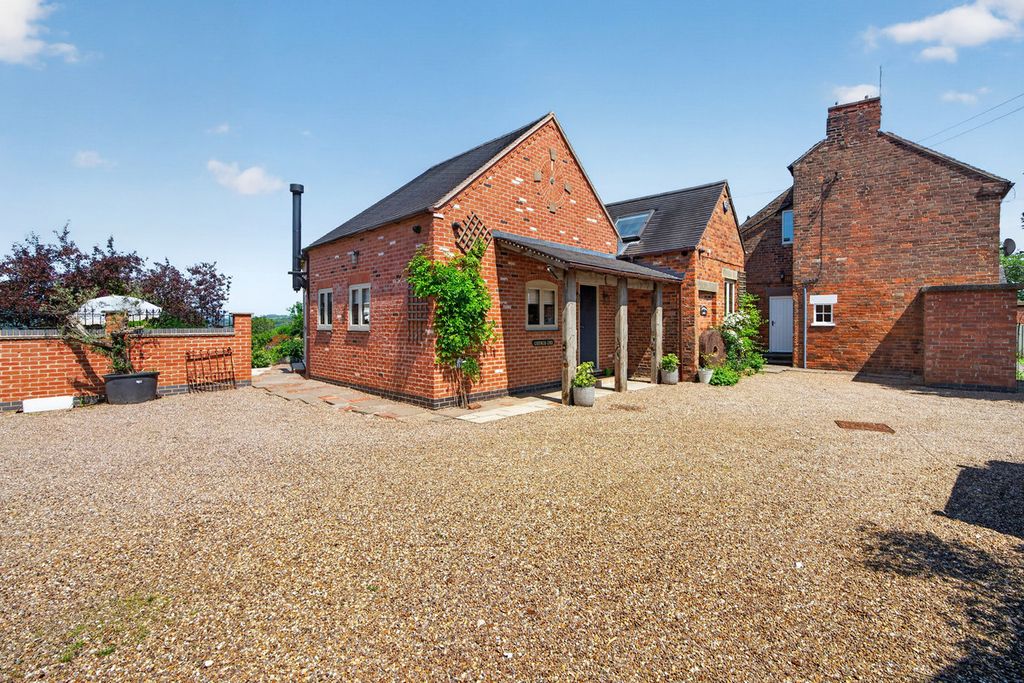 Property photo 1 of 49