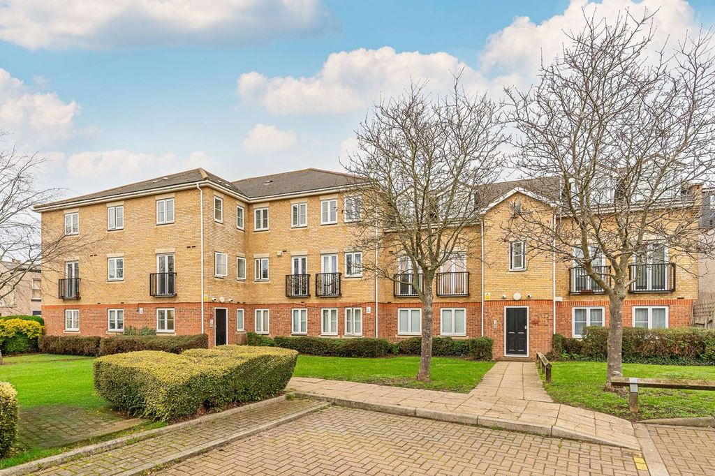 Property photo 3 of 14