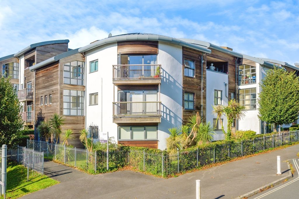 Property photo 1 of 15 Photo