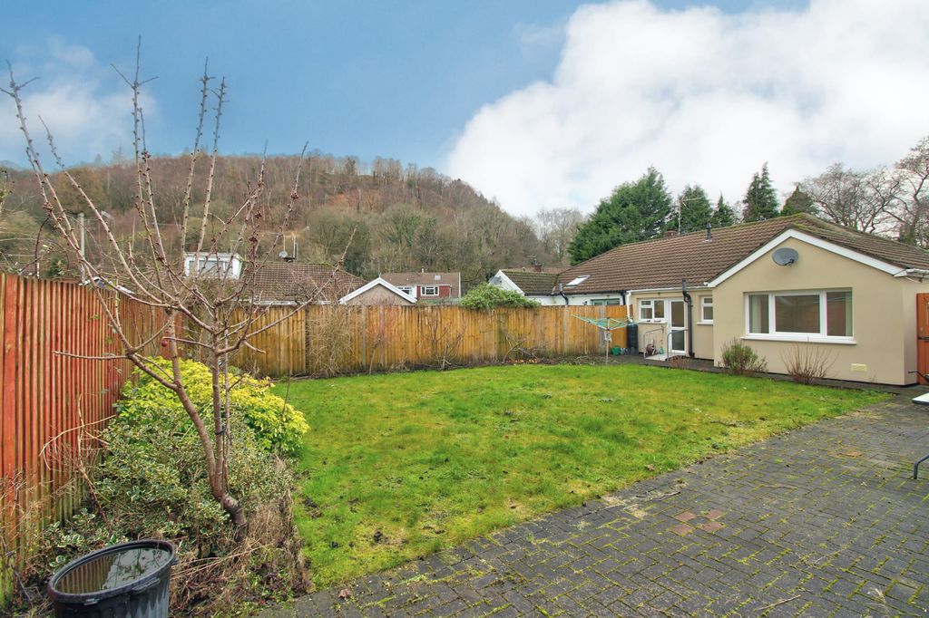 Property photo 3 of 16 502F864D-41A3-4F5D-A2Dd-5Da5D8Ac97Ad