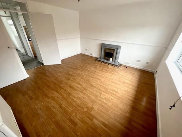 Property photo 2 of 4 Lounge.Jpg