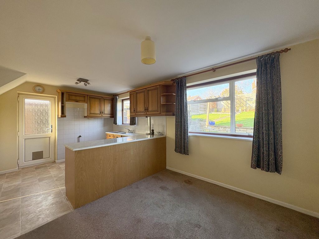 Property photo 3 of 17 Gallery