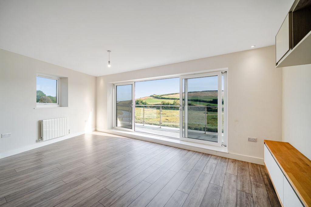 Property photo 2 of 20 1510032-16-1A034B...