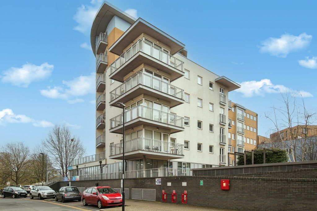 Property photo 1 of 10