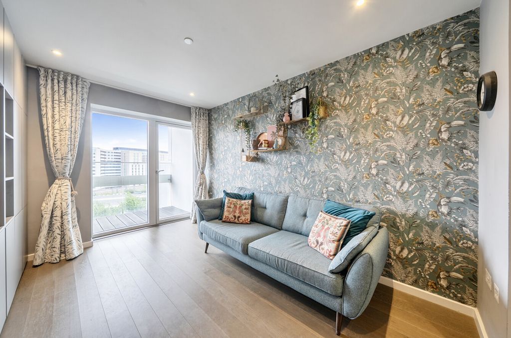 Property photo 3 of 16 1459069-8-6A01Fa6...