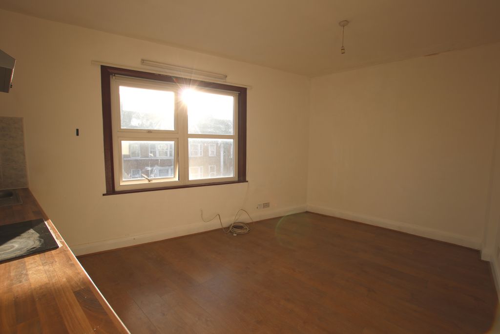 Property photo 3 of 4