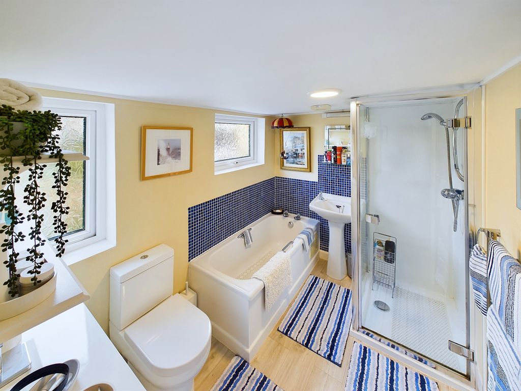Property photo 2 of 12 Gallery