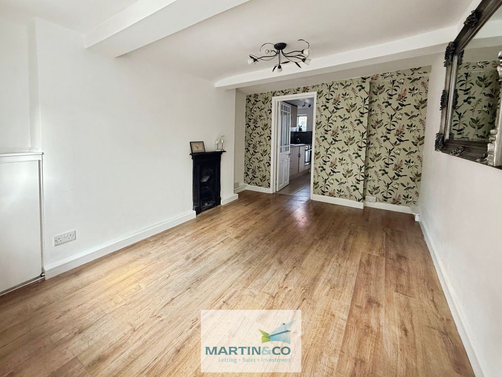 Property photo 3 of 11 4