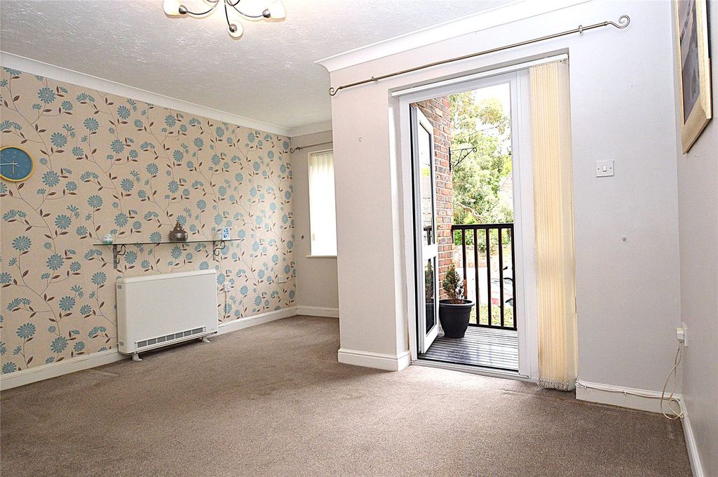 Property photo 3 of 16 Picture No. 07