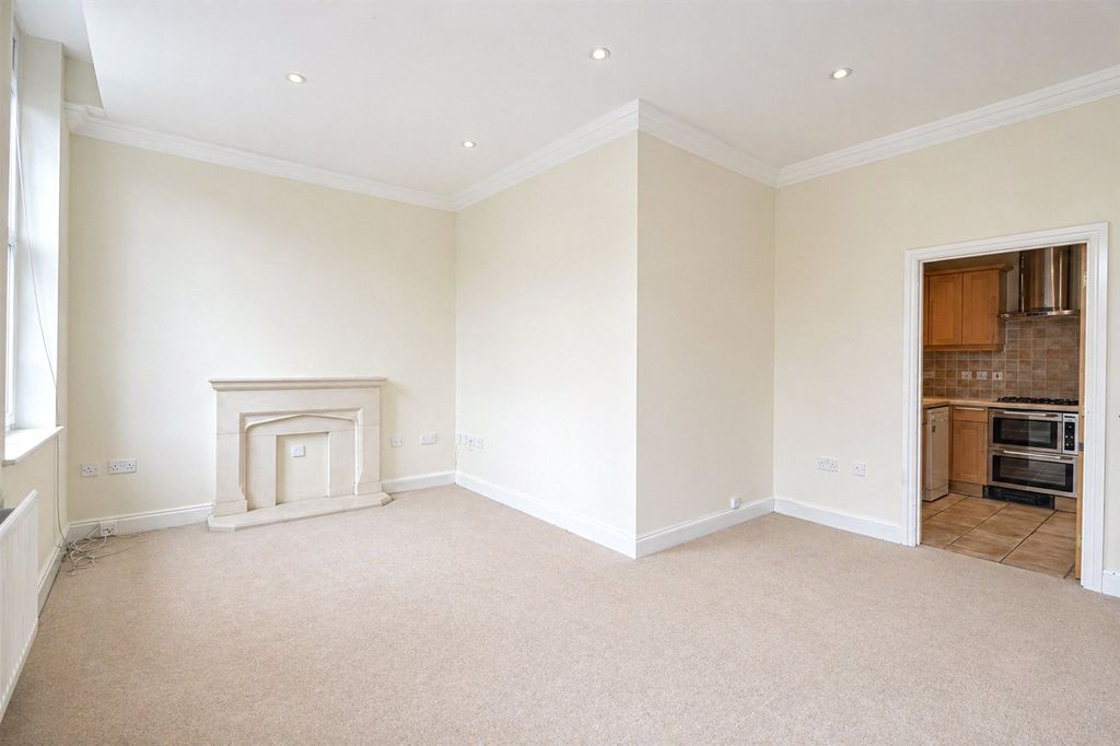 Property photo 3 of 5 Picture No. 14