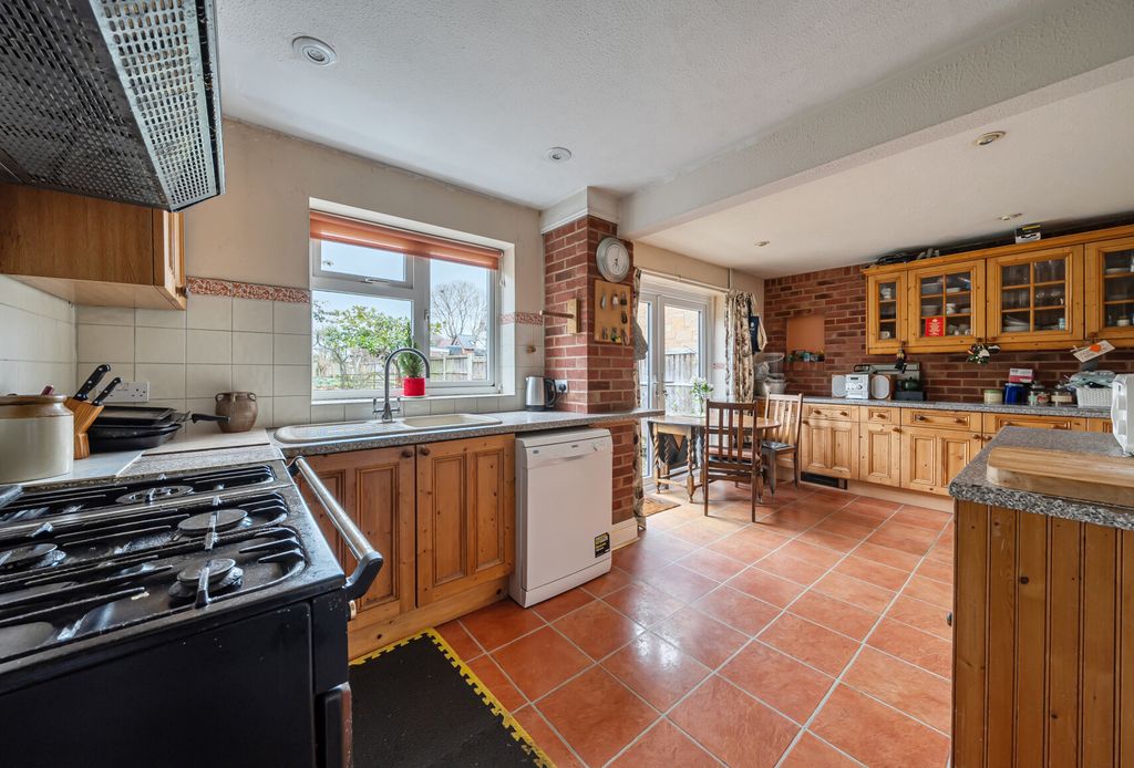 Property photo 2 of 9 1417655-5-6995A30...