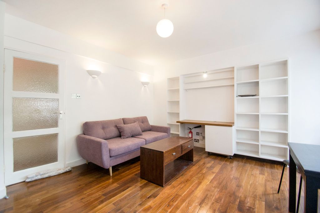 Property photo 2 of 9