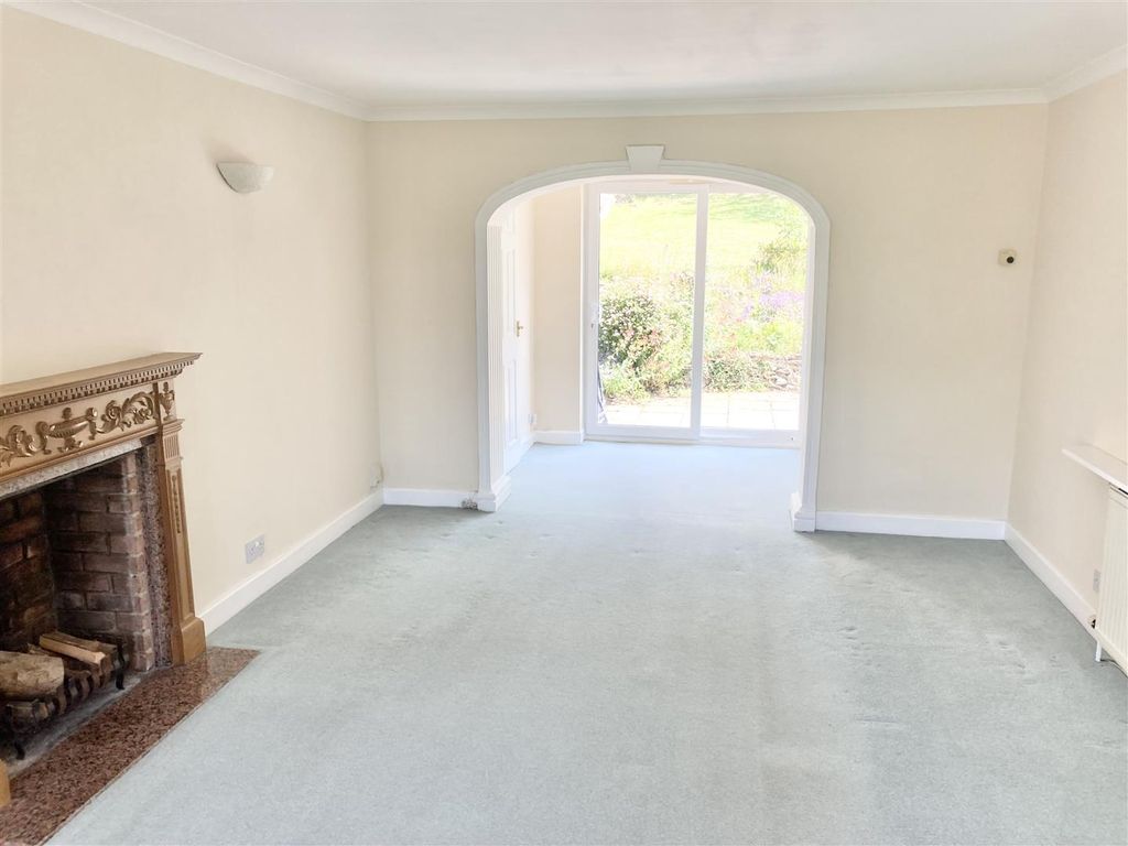 Property photo 3 of 13 Living Room