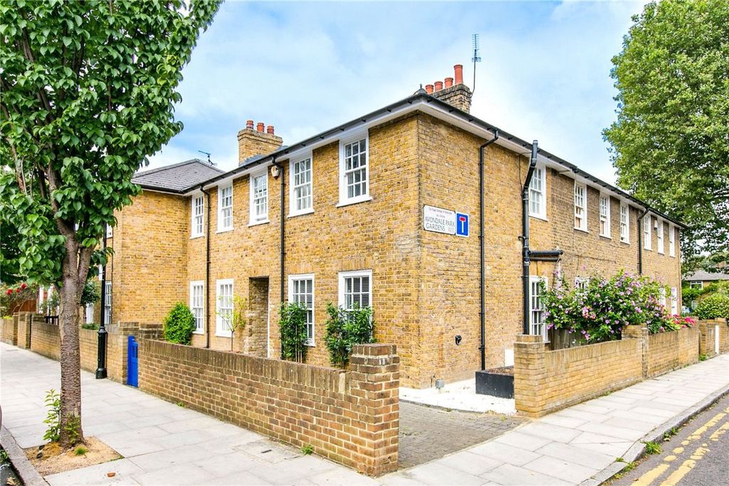 Property photo 1 of 8