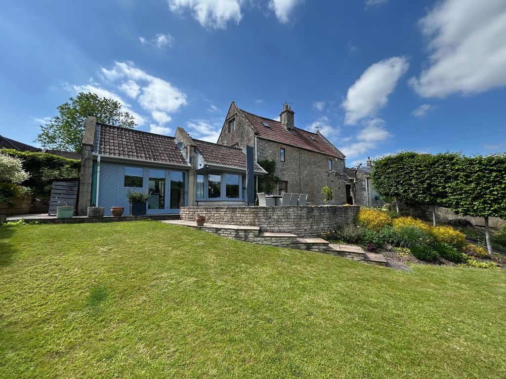 Property photo 1 of 25
