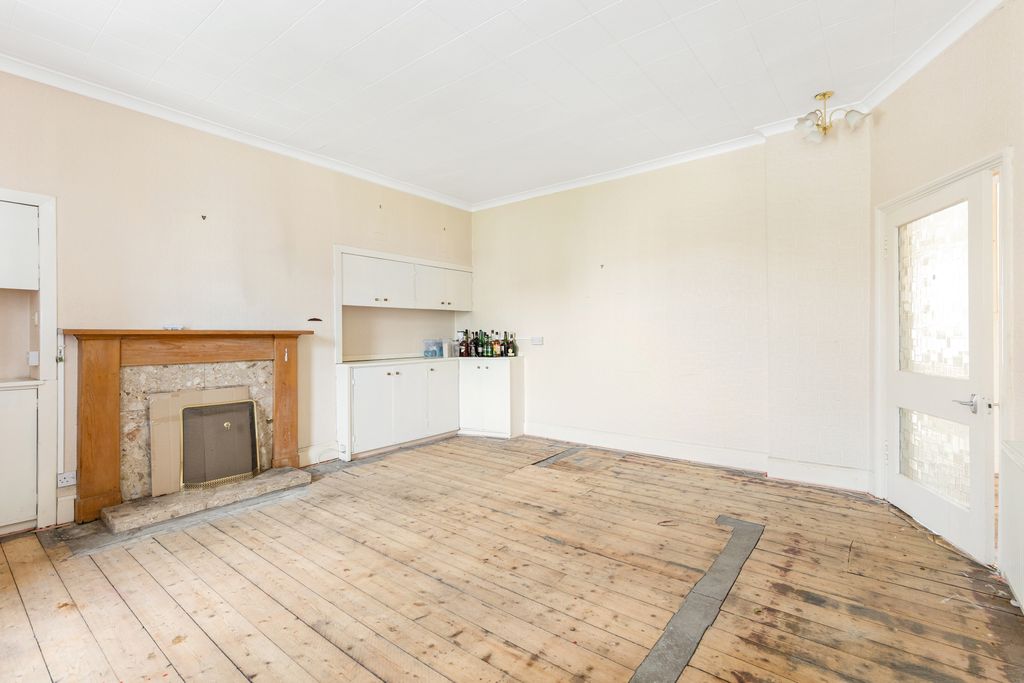 Property photo 3 of 19 Property Image 3