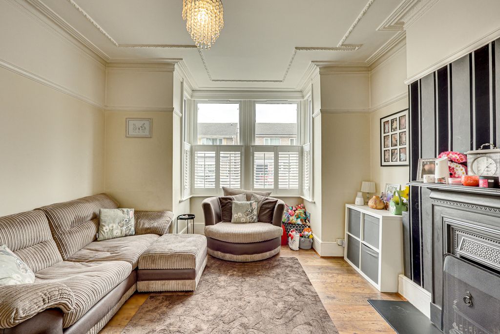 Property photo 3 of 24