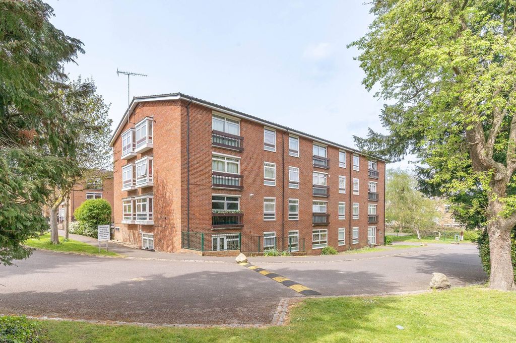 Property photo 2 of 16