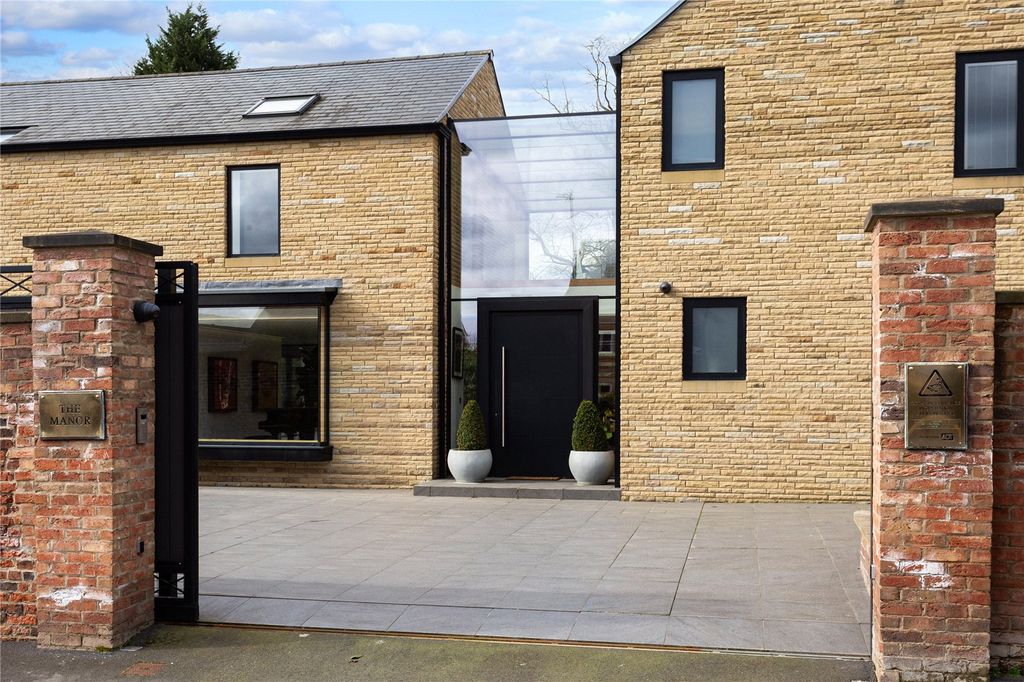 Property photo 3 of 30 Front Exterior