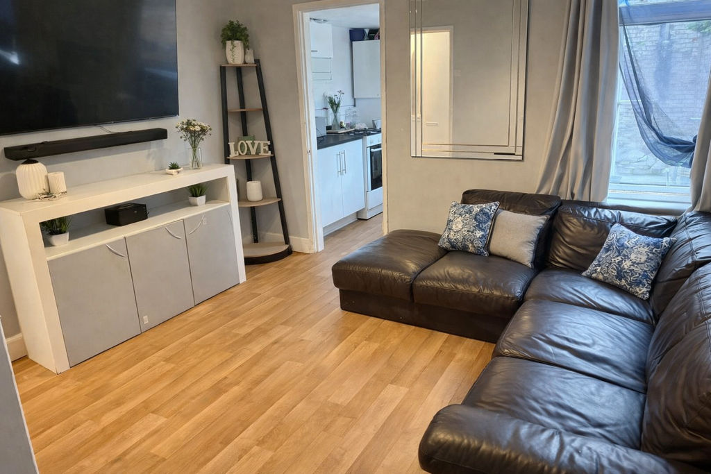 Property photo 3 of 8