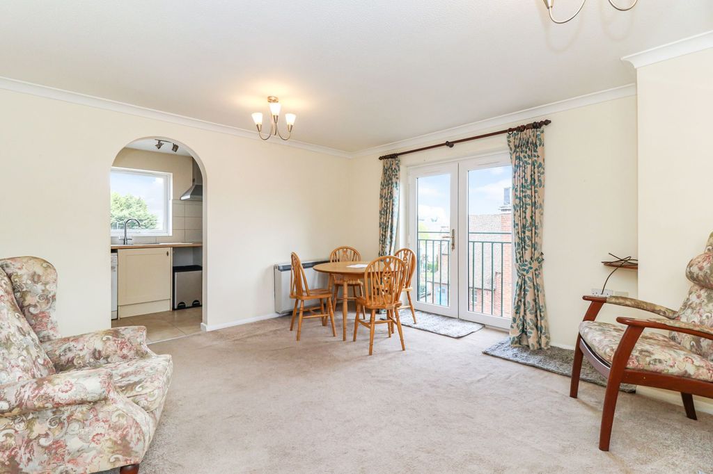 Property photo 3 of 10