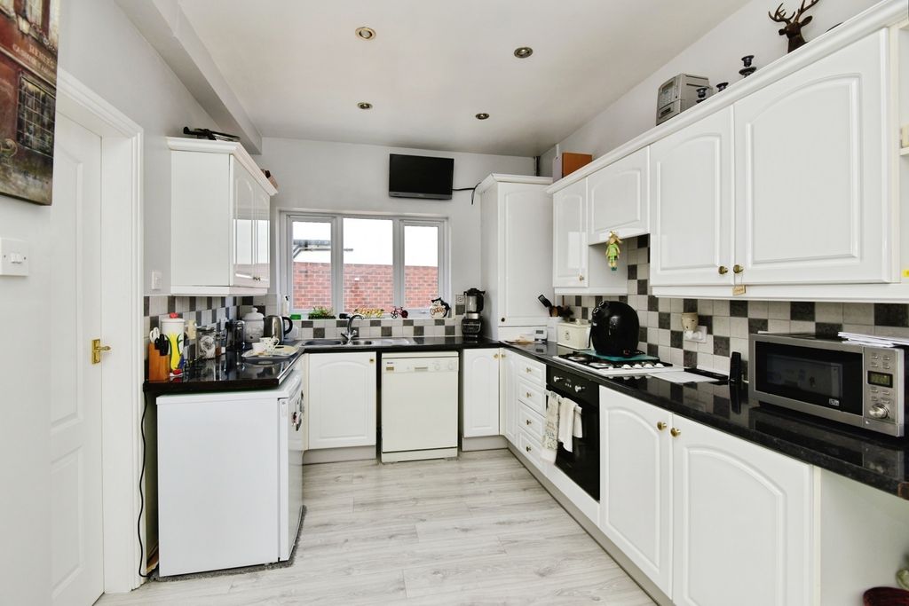 Property photo 3 of 22 Pbox-Img.Jpg