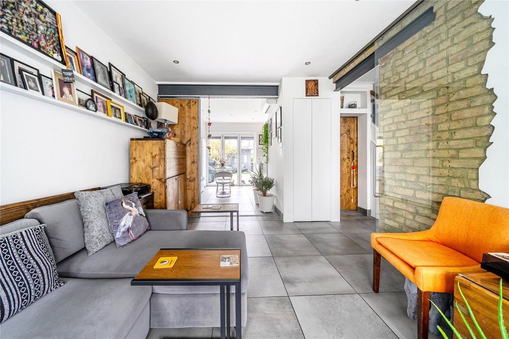 Property photo 1 of 18 Picture No. 07