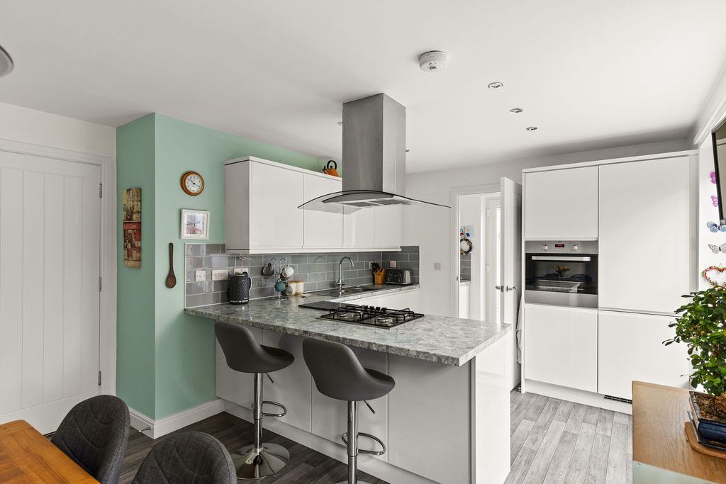 Property photo 3 of 14 Kitchen Dining Room
