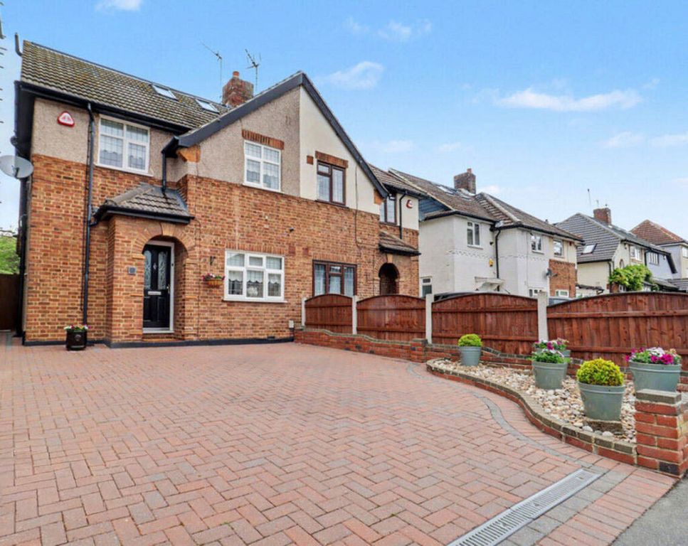 Property photo 1 of 16 Picture No. 02