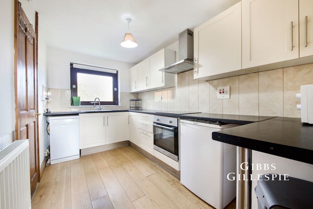 Property photo 1 of 10 Photo