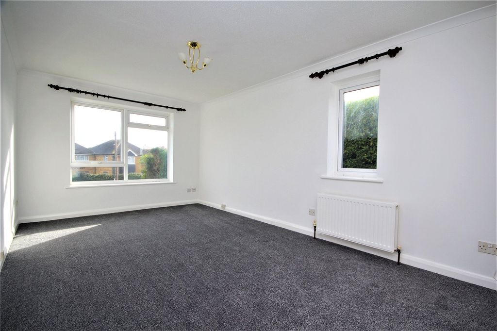 Property photo 1 of 6 Living/Dining Area