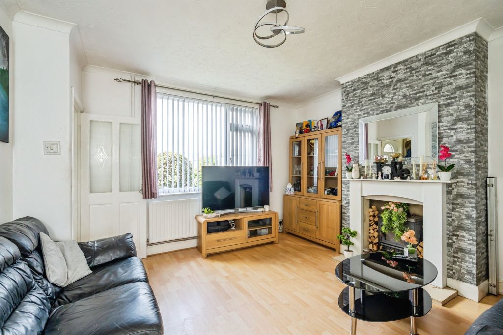 Property photo 3 of 14