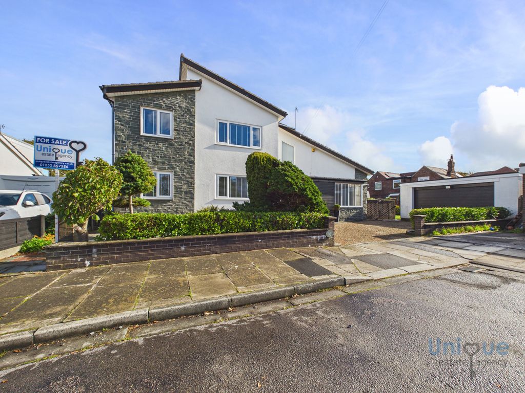 Property photo 1 of 36