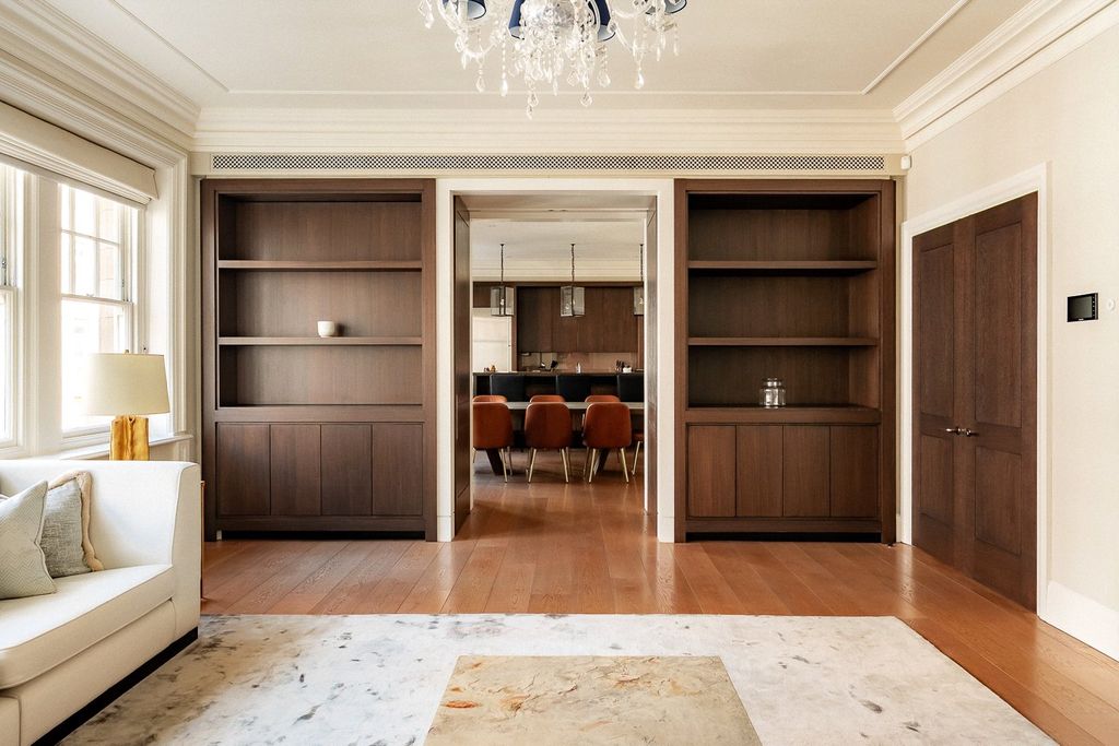 Property photo 3 of 20 Reception To Dining