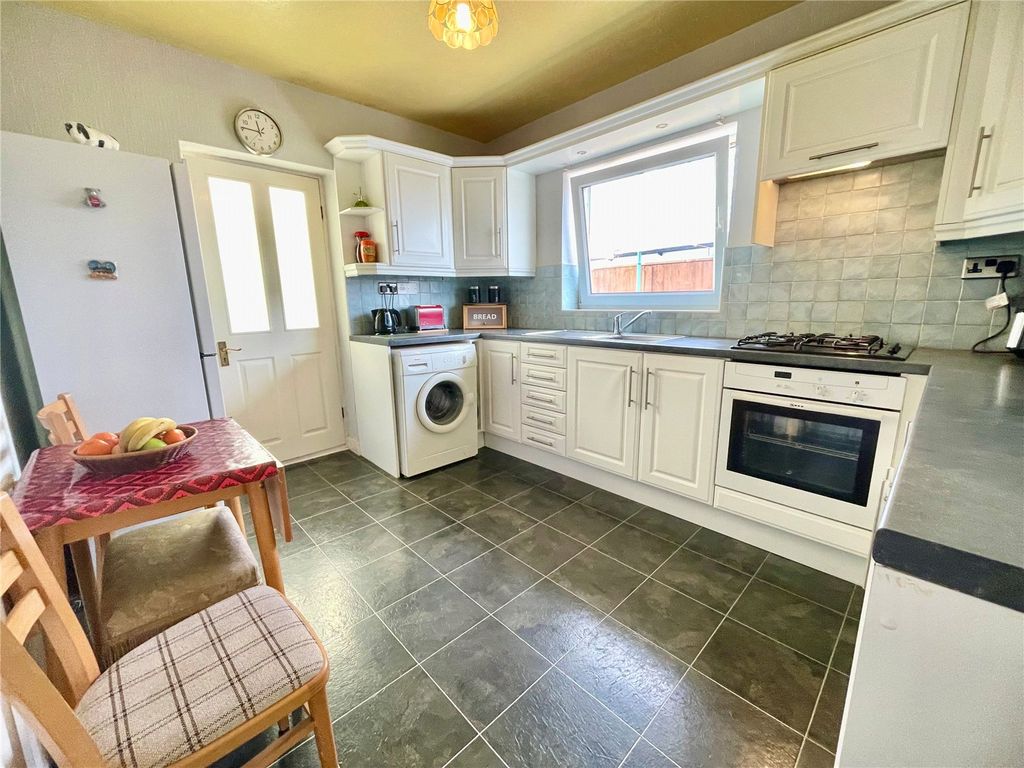 Property photo 2 of 15 Breakfast Kitchen