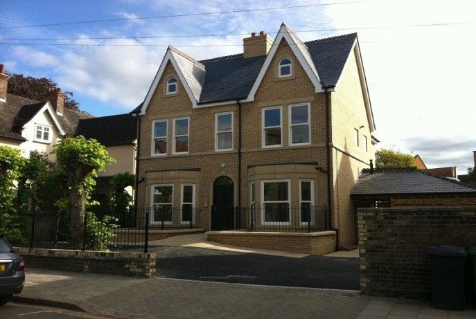 Property photo 1 of 8