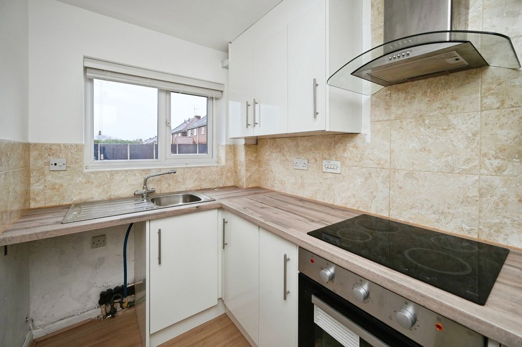 Property photo 2 of 12 Klitchen