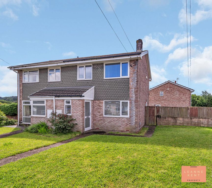 Property photo 1 of 32