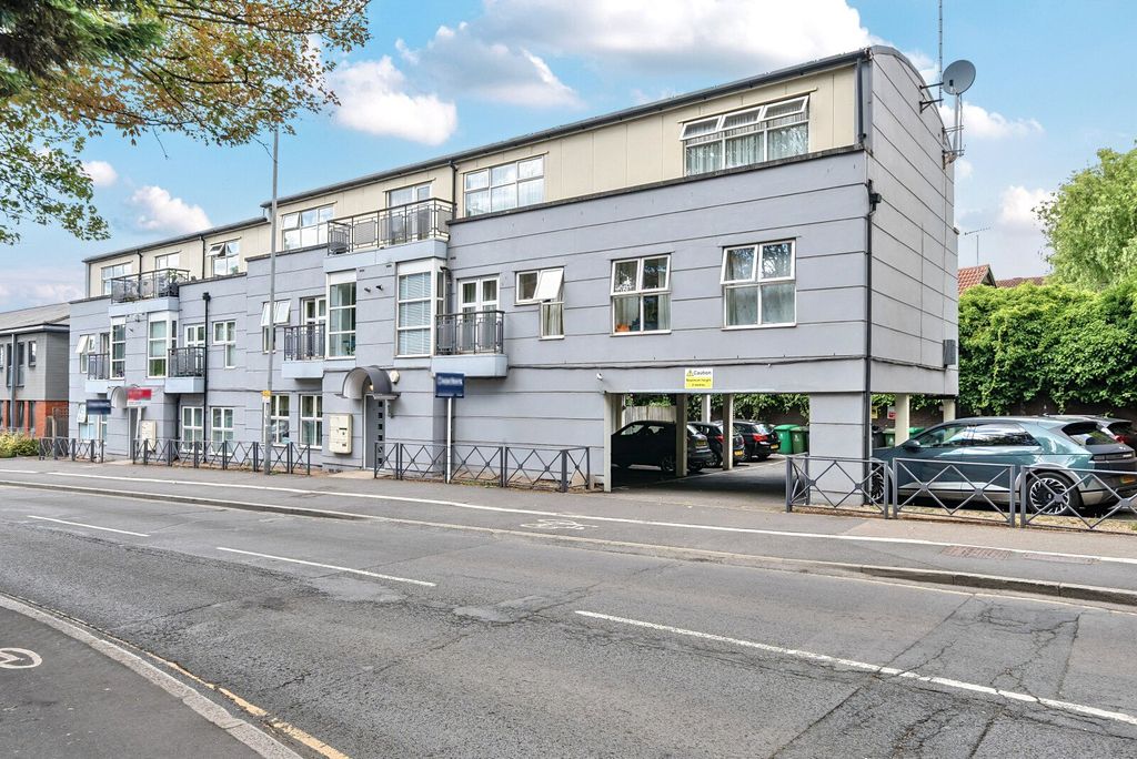 Property photo 1 of 18 External