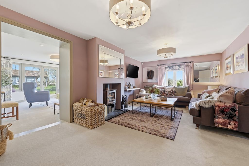 Property photo 2 of 31 Picture No. 45