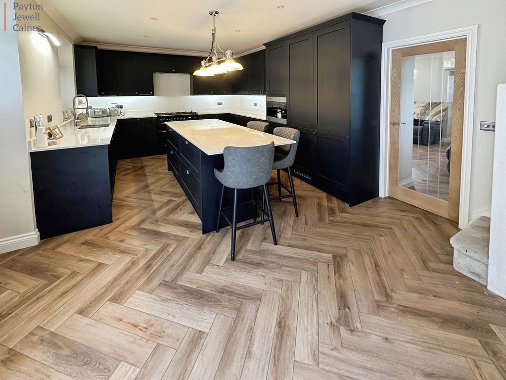 Property photo 2 of 12 Not Specified