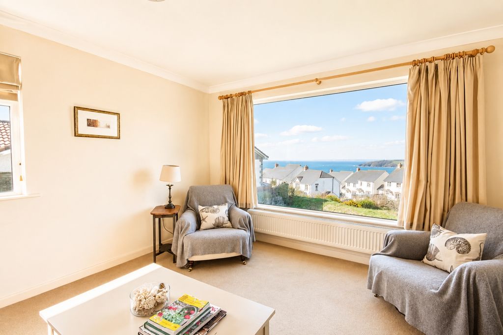 Property photo 2 of 14 E44B2Ca5-7408-47B7-84Ae-86d5Bc6Fe392