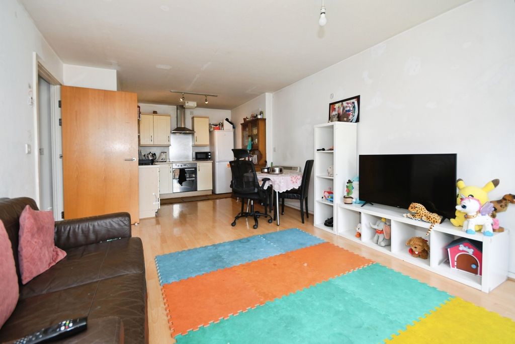 Property photo 2 of 17 Living Area