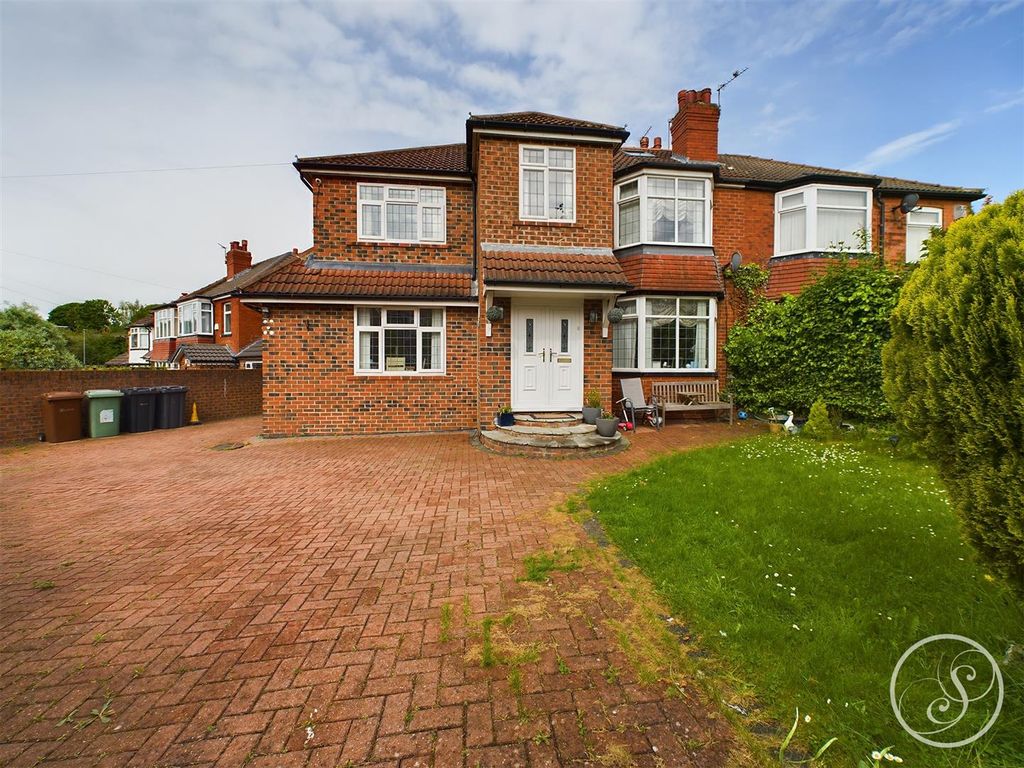 Property photo 1 of 27