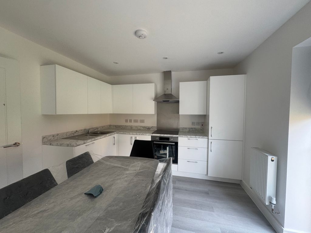 Property photo 2 of 4 Kitchen