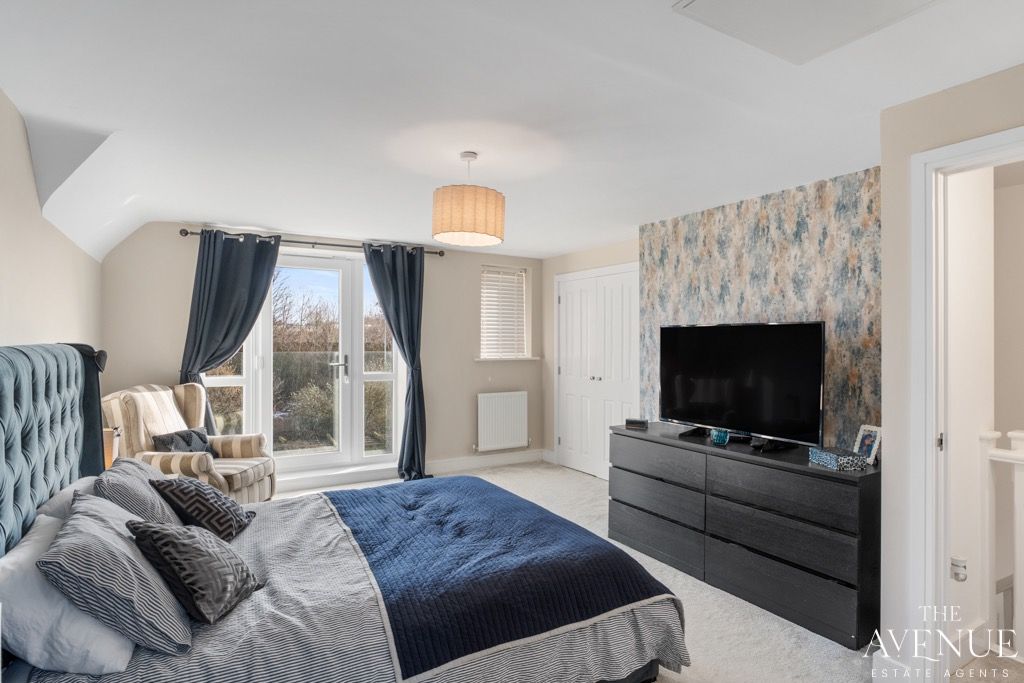 Property photo 3 of 36 4924565