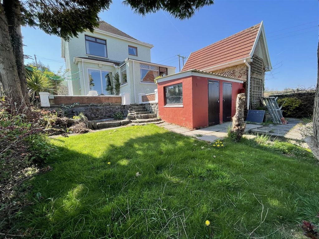 Property photo 2 of 40 Externally