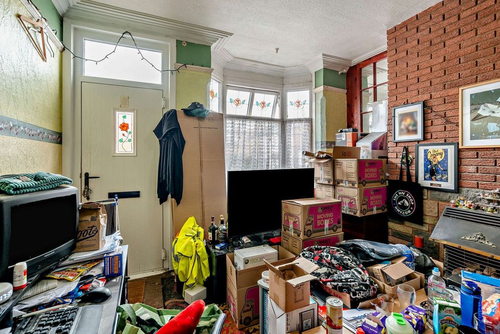 Property photo 2 of 21