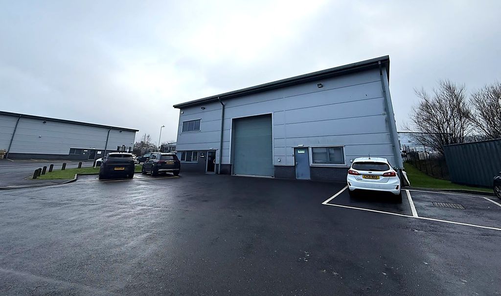 Property photo 2 of 6